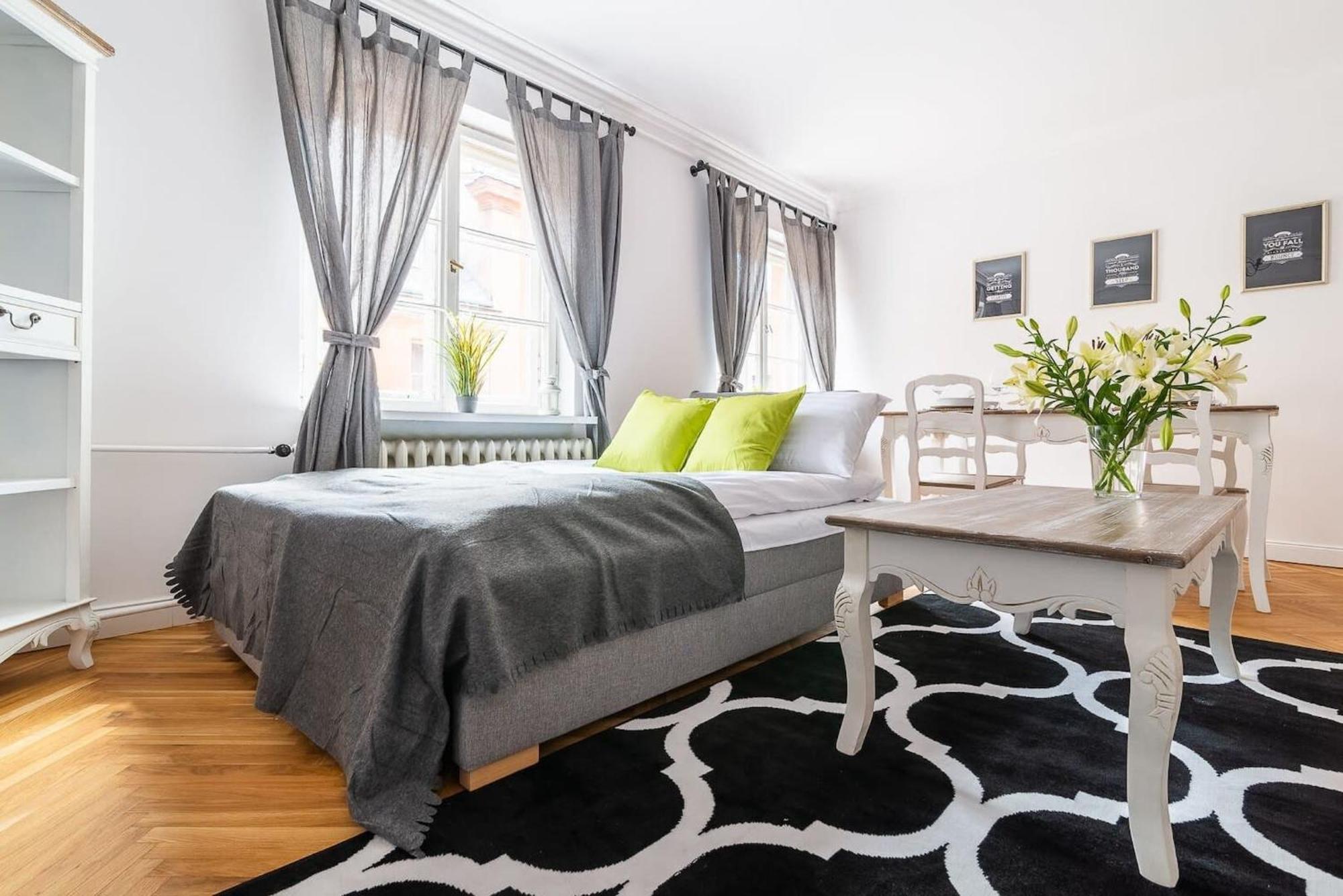 Senatorska 7 By Noclegi Renters Warsaw Luaran gambar